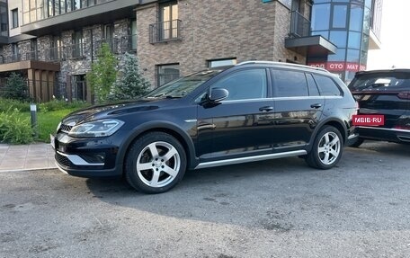 Volkswagen Golf VII, 2018 год, 1 800 000 рублей, 4 фотография