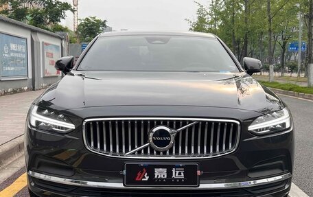 Volvo S90 II рестайлинг, 2022 год, 2 999 777 рублей, 2 фотография