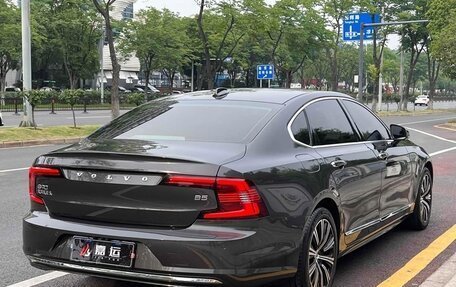 Volvo S90 II рестайлинг, 2022 год, 2 999 777 рублей, 3 фотография