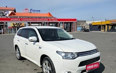Mitsubishi Outlander III рестайлинг 3, 2013 год, 1 800 000 рублей, 1 фотография