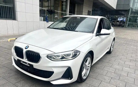 BMW 1 серия, 2020 год, 1 400 000 рублей, 1 фотография