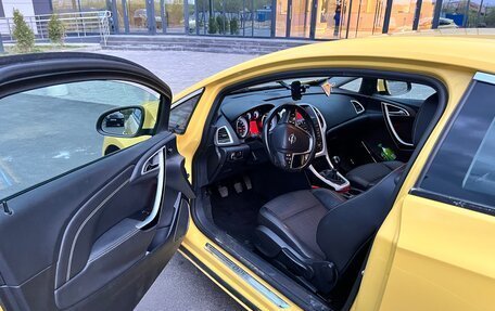 Opel Astra J, 2011 год, 800 000 рублей, 8 фотография