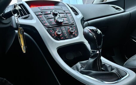 Opel Astra J, 2011 год, 800 000 рублей, 15 фотография