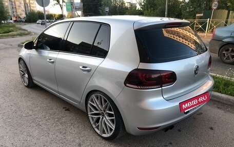 Volkswagen Golf VI, 2011 год, 850 000 рублей, 2 фотография