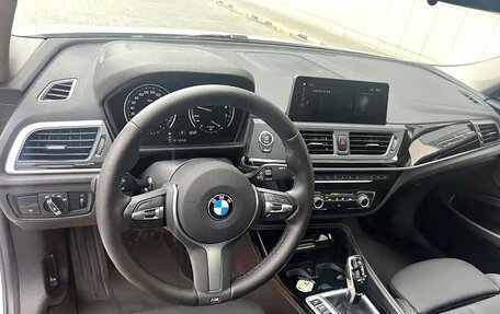 BMW 1 серия, 2020 год, 1 400 000 рублей, 6 фотография
