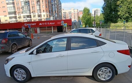 Hyundai Solaris II рестайлинг, 2016 год, 900 000 рублей, 2 фотография