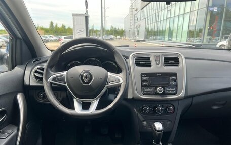 Renault Logan II, 2022 год, 1 450 000 рублей, 5 фотография