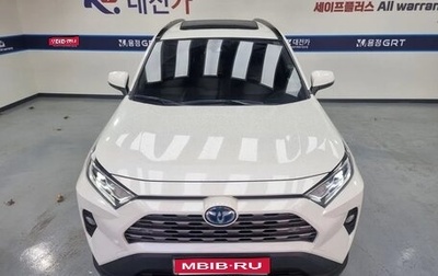 Toyota RAV4, 2021 год, 2 530 000 рублей, 1 фотография