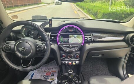 MINI Hatch, 2021 год, 2 059 000 рублей, 8 фотография