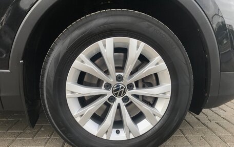 Volkswagen Tiguan II, 2021 год, 3 390 000 рублей, 14 фотография