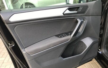 Volkswagen Tiguan II, 2021 год, 3 390 000 рублей, 24 фотография