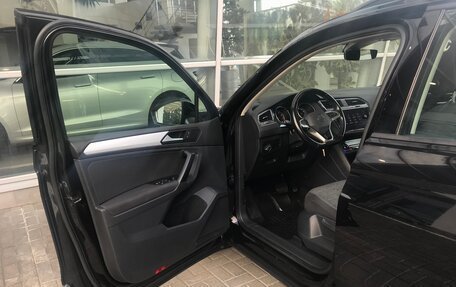 Volkswagen Tiguan II, 2021 год, 3 390 000 рублей, 23 фотография