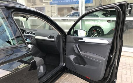 Volkswagen Tiguan II, 2021 год, 3 390 000 рублей, 28 фотография