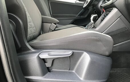 Volkswagen Tiguan II, 2021 год, 3 390 000 рублей, 30 фотография