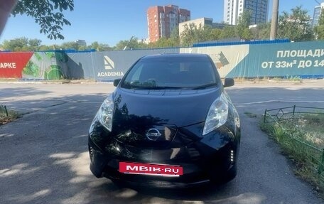 Nissan Leaf I, 2012 год, 670 000 рублей, 2 фотография