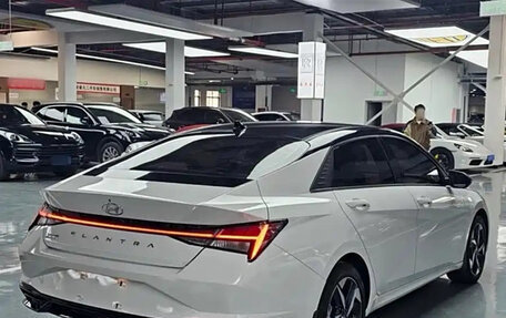 Hyundai Elantra, 2022 год, 1 511 777 рублей, 6 фотография