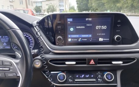 Hyundai Sonata VIII, 2019 год, 2 444 000 рублей, 14 фотография