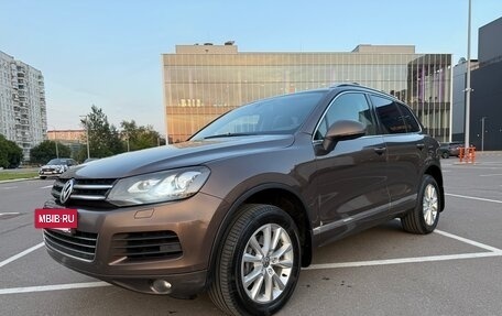 Volkswagen Touareg III, 2011 год, 1 585 000 рублей, 5 фотография