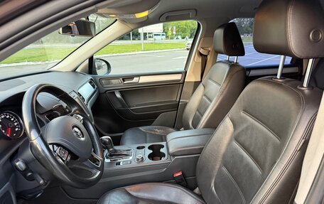 Volkswagen Touareg III, 2011 год, 1 585 000 рублей, 17 фотография