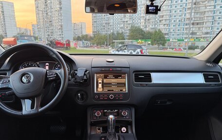 Volkswagen Touareg III, 2011 год, 1 585 000 рублей, 18 фотография