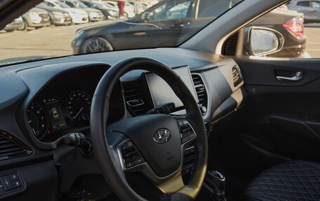 Hyundai Solaris II рестайлинг, 2022 год, 1 600 000 рублей, 5 фотография