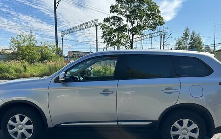 Mitsubishi Outlander III рестайлинг 3, 2019 год, 2 090 000 рублей, 4 фотография