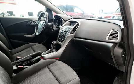 Opel Astra J, 2012 год, 620 000 рублей, 13 фотография