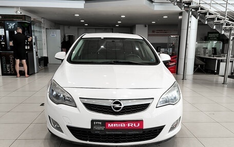Opel Astra J, 2012 год, 620 000 рублей, 2 фотография
