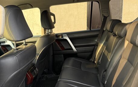 Toyota Land Cruiser Prado 150 рестайлинг 2, 2016 год, 3 300 000 рублей, 19 фотография