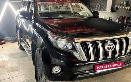 Toyota Land Cruiser Prado 150 рестайлинг 2, 2016 год, 3 300 000 рублей, 8 фотография