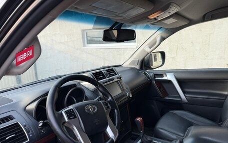 Toyota Land Cruiser Prado 150 рестайлинг 2, 2016 год, 3 300 000 рублей, 16 фотография
