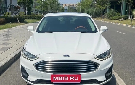 Ford Mondeo V, 2021 год, 1 450 000 рублей, 2 фотография