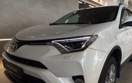Toyota RAV4, 2019 год, 2 649 000 рублей, 3 фотография