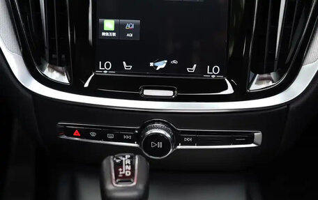 Volvo V60 II, 2021 год, 2 731 690 рублей, 9 фотография
