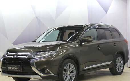 Mitsubishi Outlander III рестайлинг 3, 2015 год, 1 399 000 рублей, 1 фотография