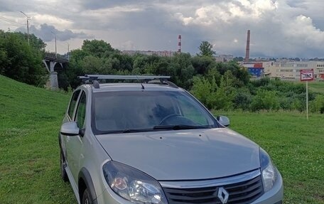 Renault Sandero I, 2012 год, 700 000 рублей, 2 фотография