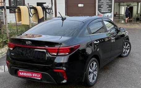 KIA Rio IV, 2017 год, 1 590 000 рублей, 2 фотография