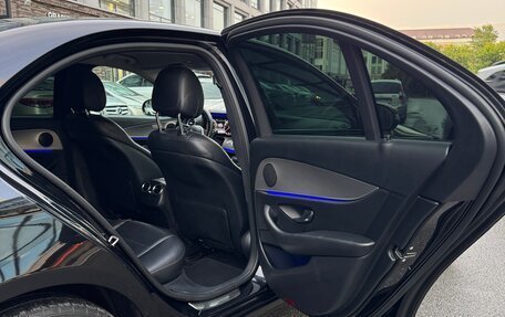 Mercedes-Benz E-Класс, 2018 год, 2 550 000 рублей, 10 фотография