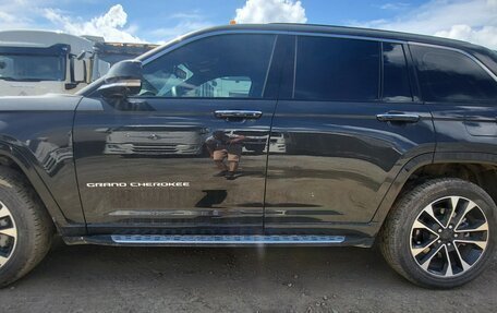Jeep Grand Cherokee, 2023 год, 9 490 000 рублей, 5 фотография
