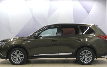 Mitsubishi Outlander III рестайлинг 3, 2015 год, 1 399 000 рублей, 2 фотография