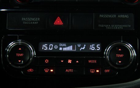 Mitsubishi Outlander III рестайлинг 3, 2015 год, 1 399 000 рублей, 19 фотография