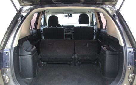 Mitsubishi Outlander III рестайлинг 3, 2015 год, 1 399 000 рублей, 22 фотография