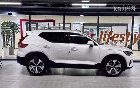 Volvo XC40 I, 2022 год, 3 260 000 рублей, 3 фотография