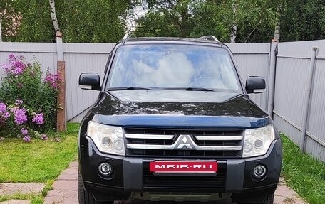 Mitsubishi Pajero IV, 2011 год, 1 750 000 рублей, 2 фотография