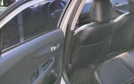 Toyota Corolla, 2011 год, 1 200 000 рублей, 5 фотография