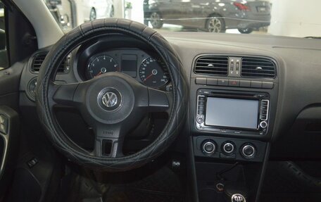 Volkswagen Polo VI (EU Market), 2010 год, 396 000 рублей, 32 фотография