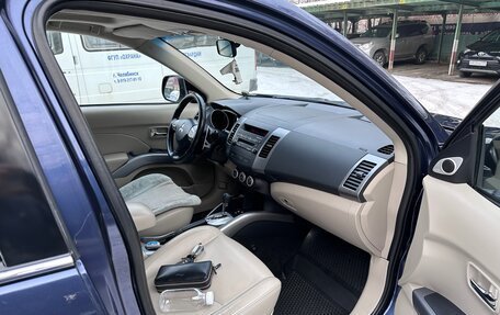 Mitsubishi Outlander III рестайлинг 3, 2008 год, 1 200 000 рублей, 11 фотография
