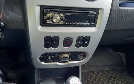 Renault Logan I, 2012 год, 700 000 рублей, 4 фотография