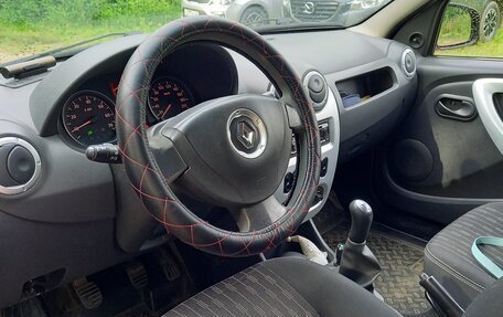 Renault Logan I, 2012 год, 700 000 рублей, 3 фотография