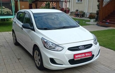 Hyundai Solaris II рестайлинг, 2012 год, 650 000 рублей, 1 фотография